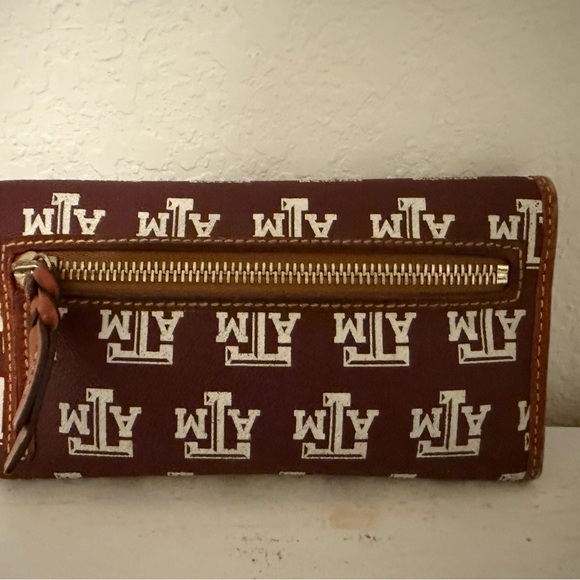 Dooney and Bourke Texas A&M wallet - Picture 2 of 3